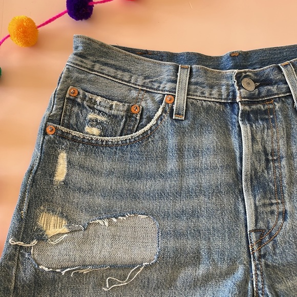 Levi’s Boyfriend Denim Shorts - Picture 3 of 9